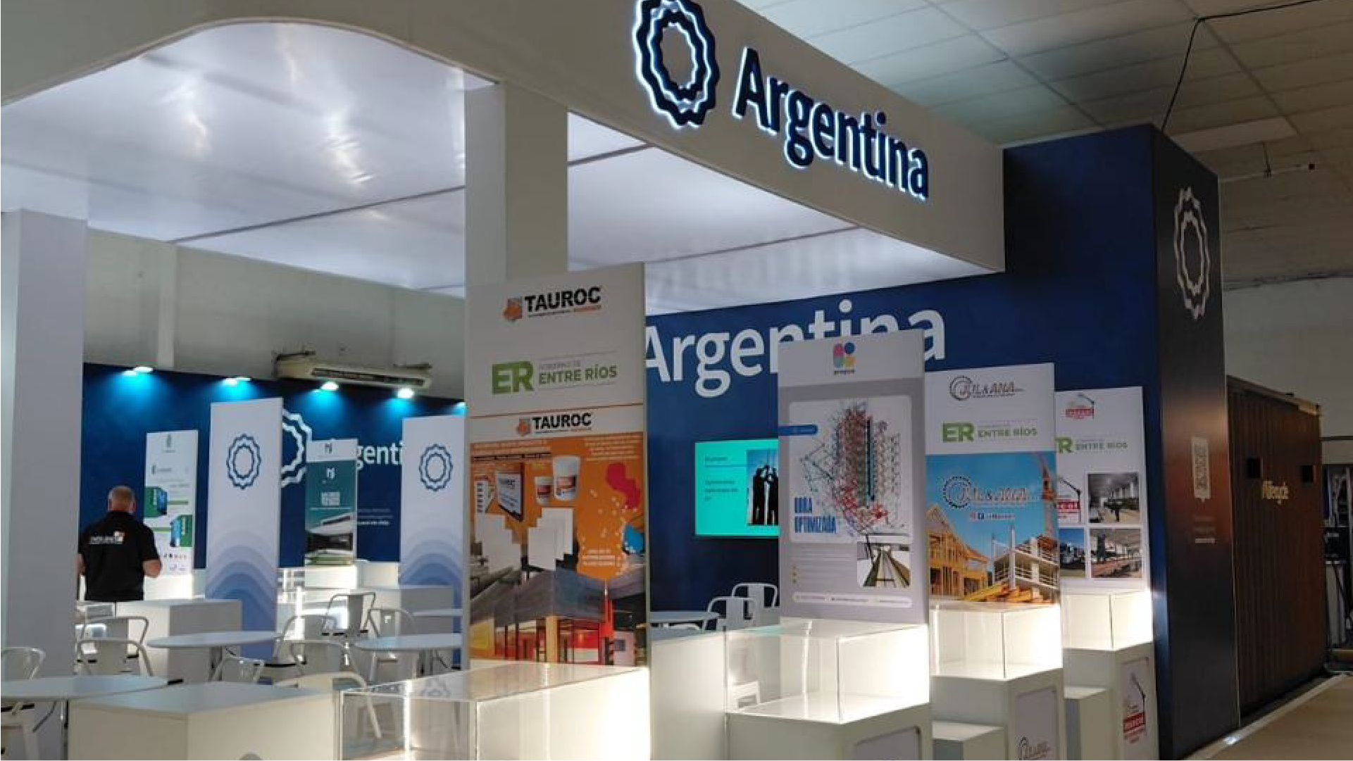 INSECOL en la Feria de la Construcción Uruguay 2025: Iluminando el Futuro de la Región 4